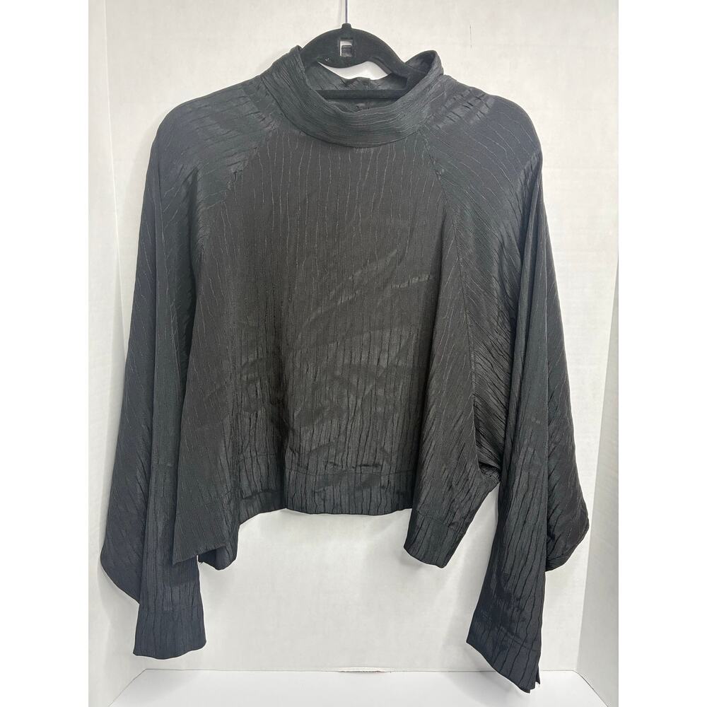 H&M Women's Long Dolman Sleeve Mock Neck XL Top Keyhole Back Cropped